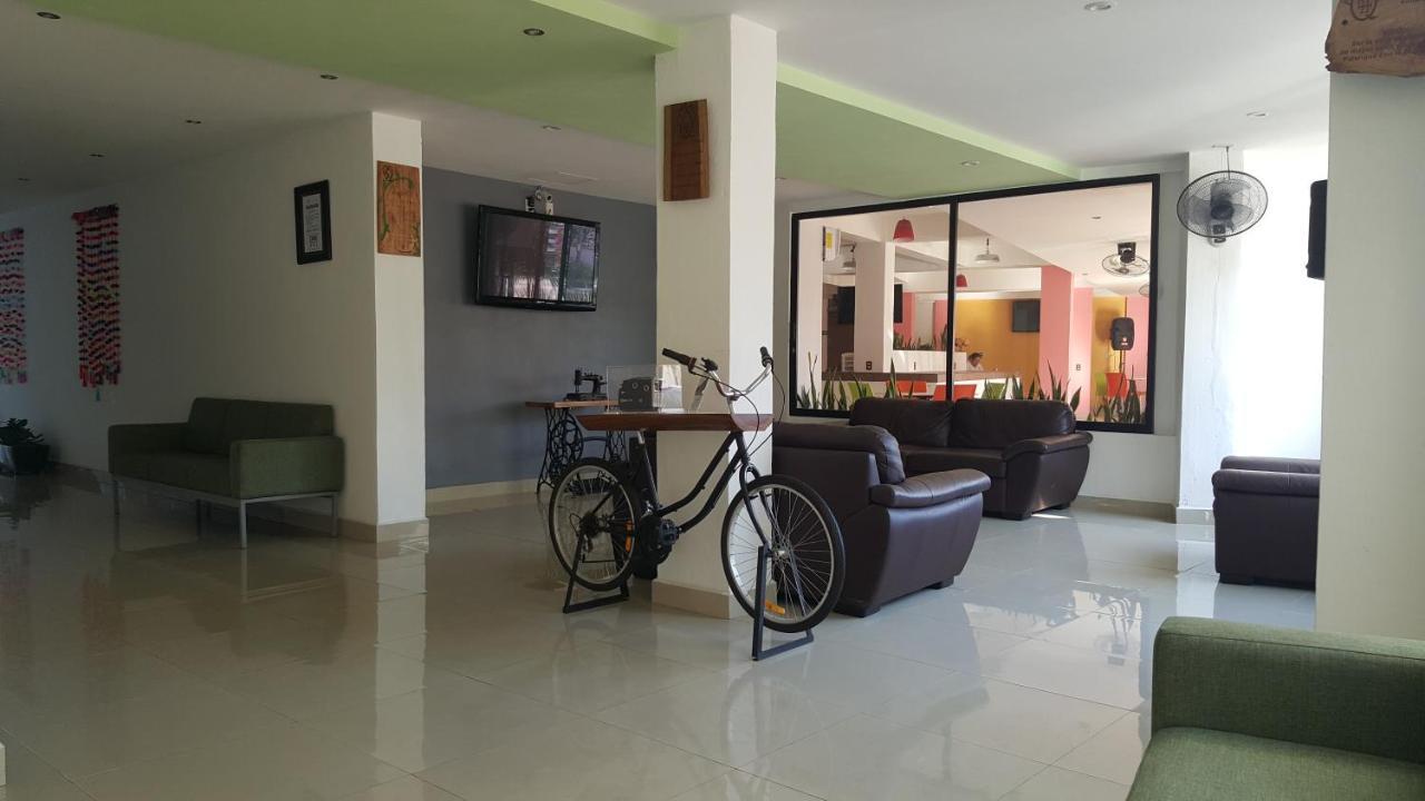 Hotel D Marco Exxpres Паленке Екстериор снимка